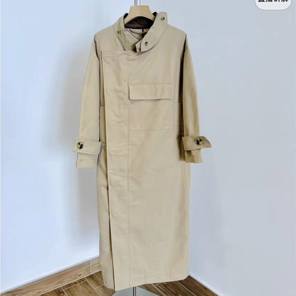 Oversized Two tone trench coat - Picture 4 of 8